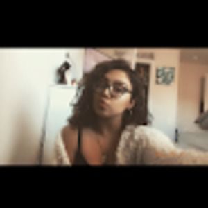 Meet your Posher, Mia